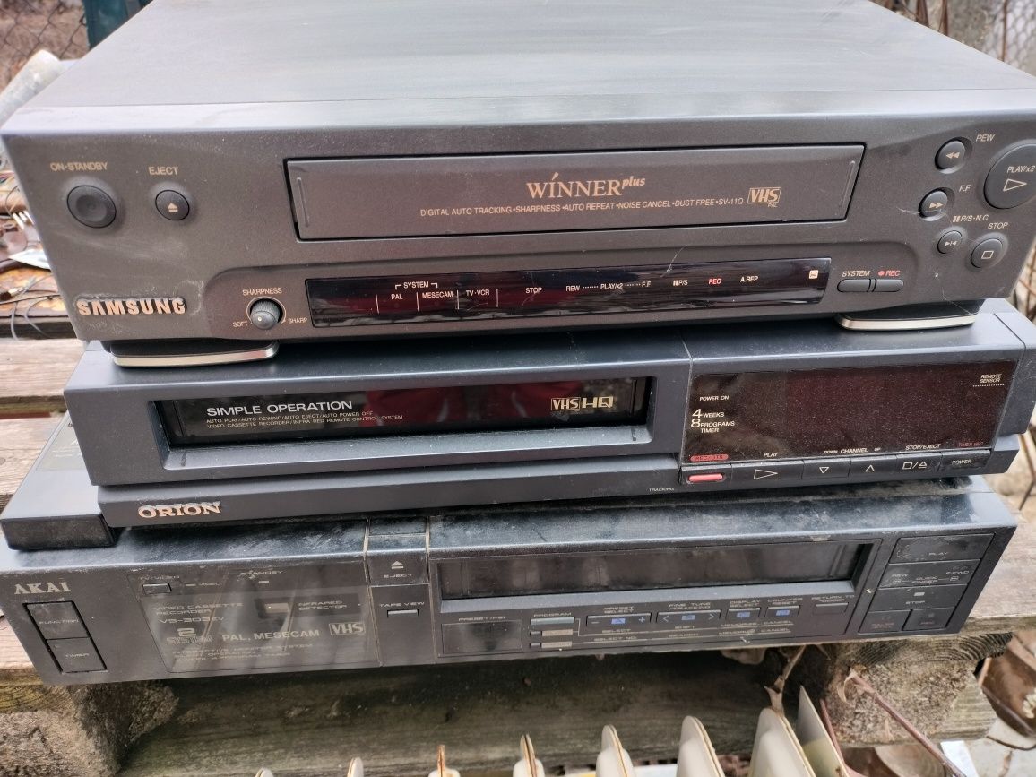 Видео VHS за видео касети 3 броя.