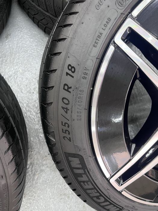 Roti mercedes amg r18