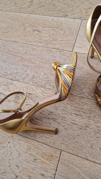 Маркови обувки и сандали