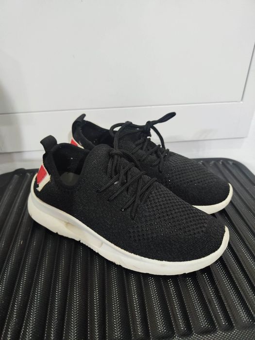 Adidași 35 lei mărimea 37