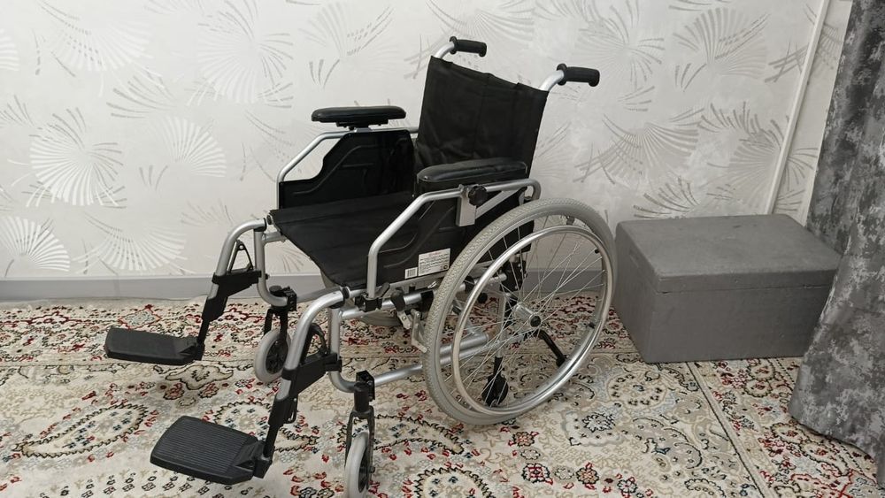 Инвалидная коляска