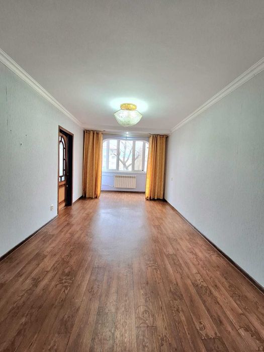 Продаётся 3 комн. квартира, район 8 школа