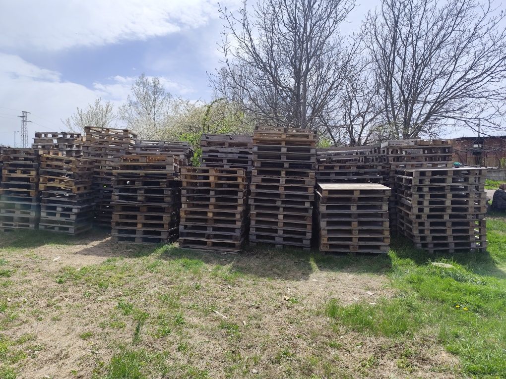Продавам палета и скари