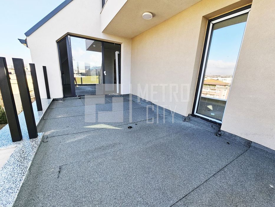 Продава се Тристаен апартамент в София, Овча купел - 123 кв.м за 1943 €/кв.м - Снимка #1