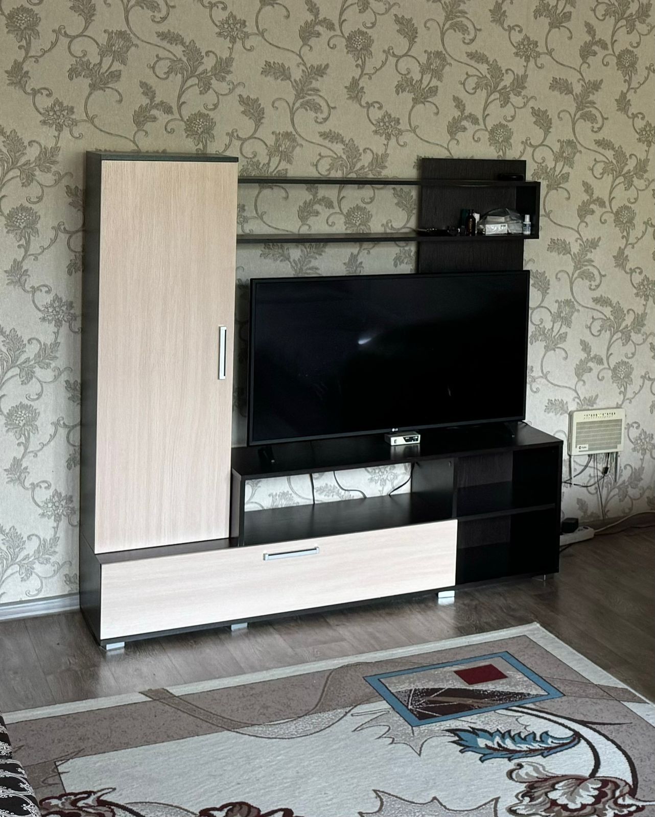 Продаем диван, шкаф и горку