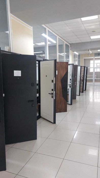 Дверь входная.  Дверь металлическая. Замки. Распродажа дверей входных.