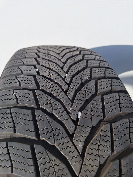 Зимни гуми Nexen 215/60/17