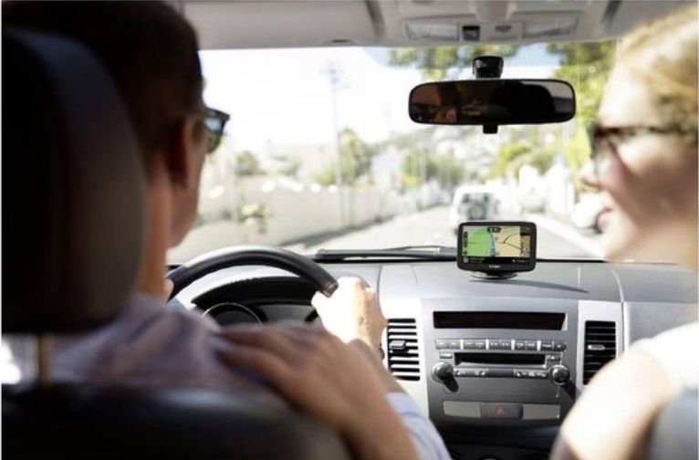 TomTom Go Basic 5, Navigator, GPS, actualizari trafic, Wi-Fi