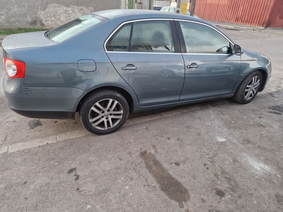 Dezmembrez jetta 1.9 bls bkc bxe