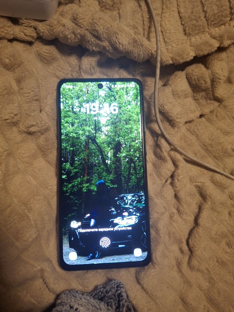 Samsung A72 продам