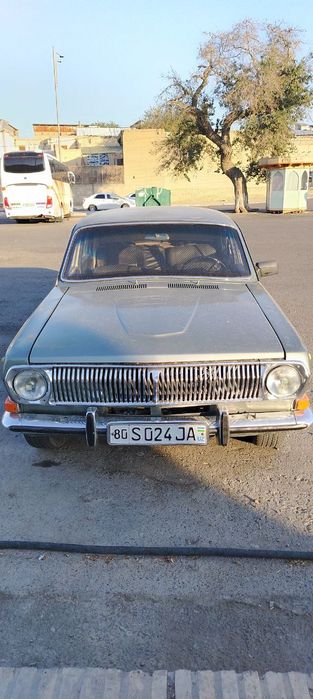 Машина продаётся. Газ 24.