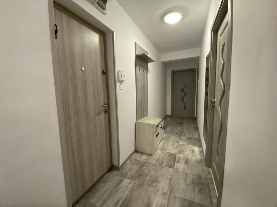 Apartament 3 camere de închiriat, zona Dâmbu