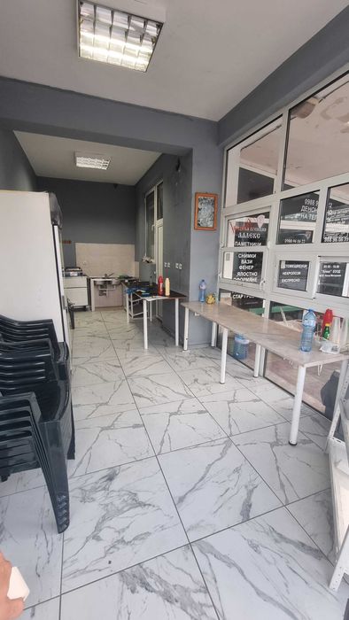 Дава се под наем Магазин в с. Маноле, Област Пловдив - 55 кв.м за 153 € - Снимка #1