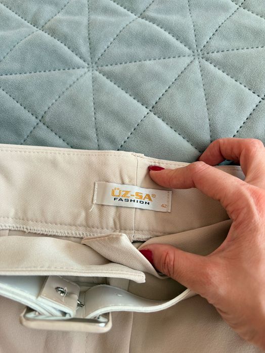 Дамски бежав панталон