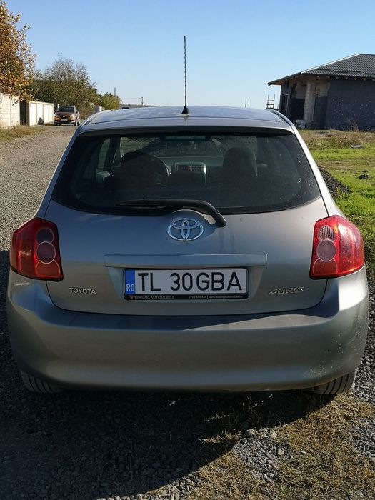 Vând Toyota Auris