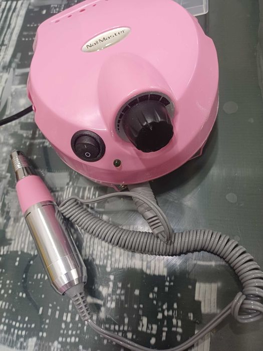 Аппарат для маникюра, новый, с фрезами