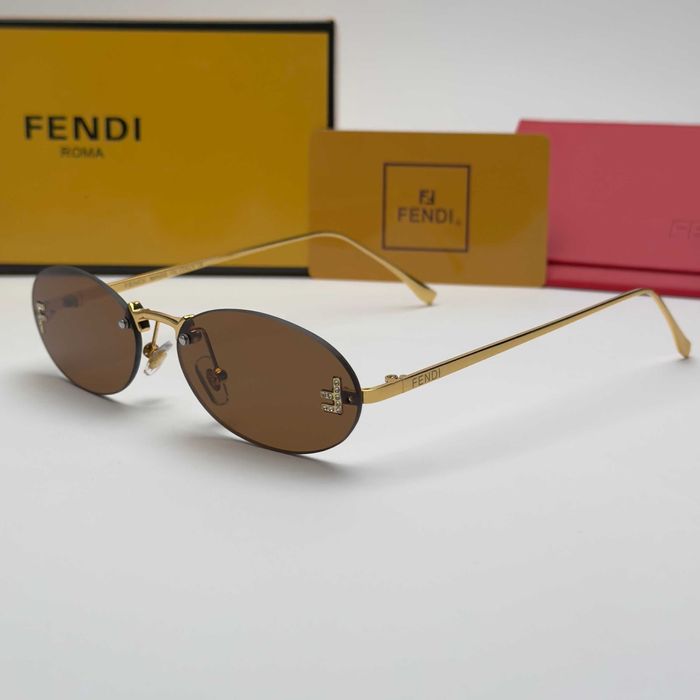 Дамски слънчеви очила Fendi Roma Oval Gold Edition черно и кафяво