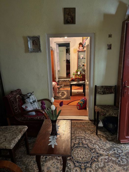 Vand casa cu 3 camere in Giurgiu
