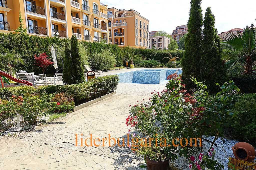 Продава се Двустаен апартамент в к.к. Елените - 54 кв.м за 1204 €/кв.м - Снимка #17