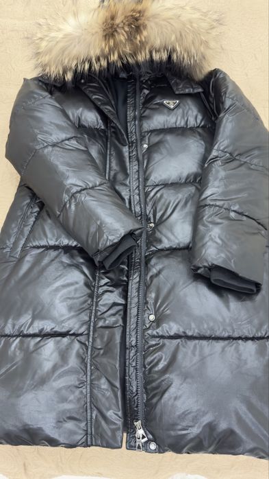 Продам куртку детскую