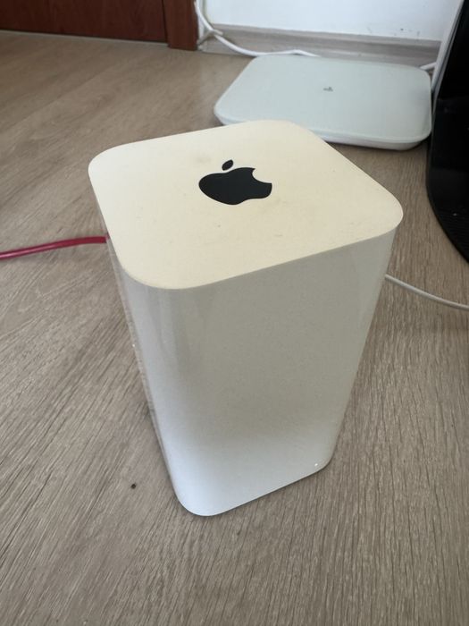 Продавам Apple Time Capsule 3TB