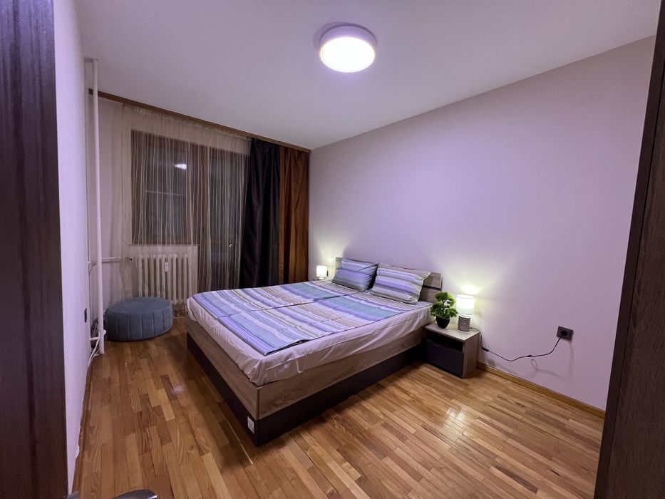 Дава се под наем Четиристаен апартамент в София, Лозенец - 135 кв.м за 1350 € - Снимка #1