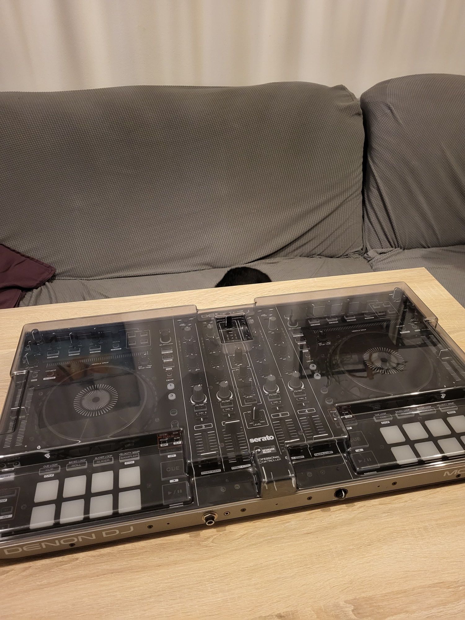 Consola DJ Denon MC7000