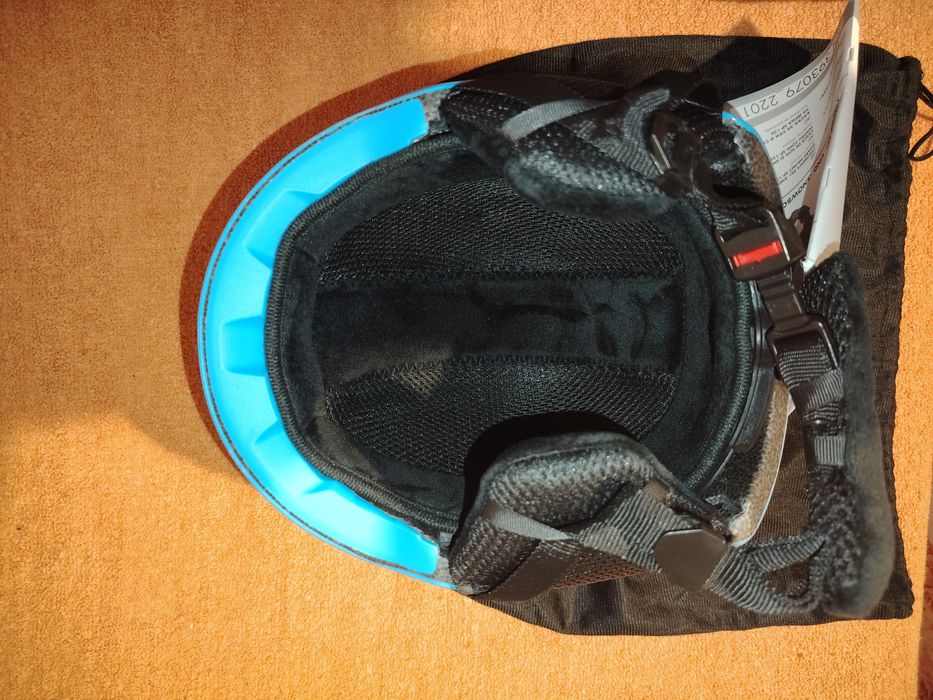 2 броя чисто нови каски за ски или сноуборд!