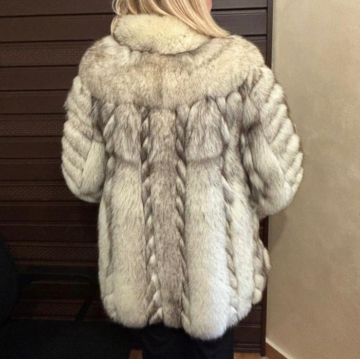 Haină de blană naturală de vulpe polară cu căptușeala de satin