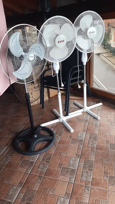 Vând ventilatoare