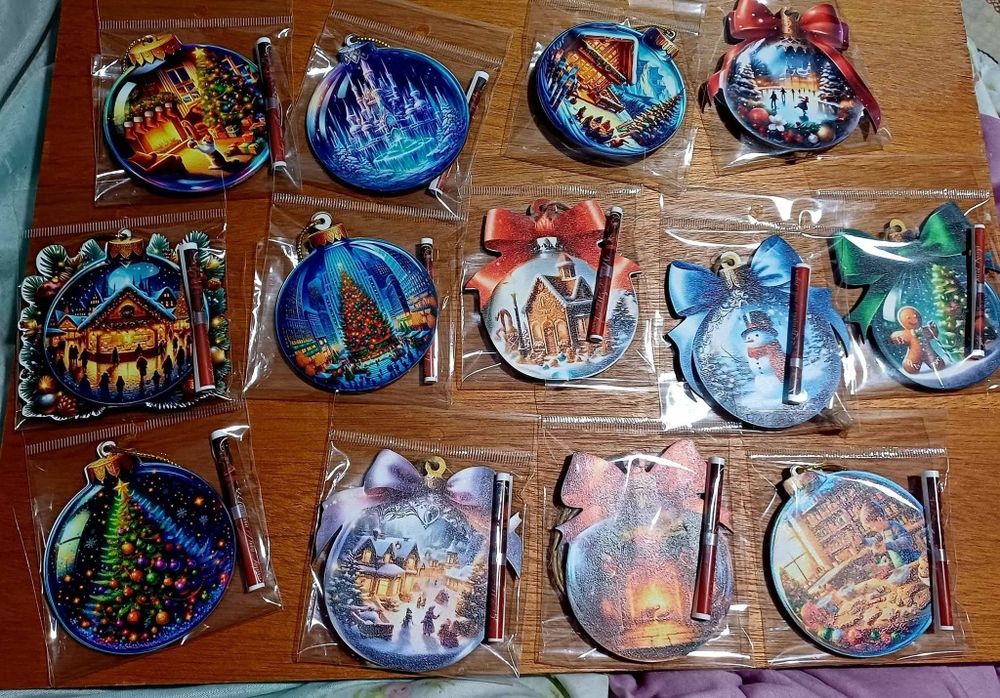 Коледни играчки за елха с късметче