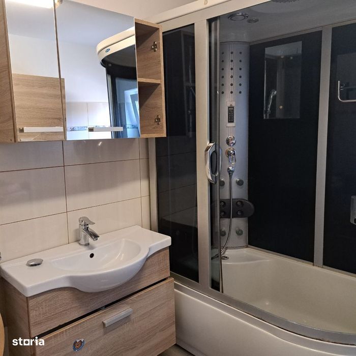 Casa singur în curte  zona mall