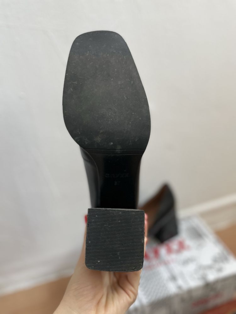Pantofi de piele GRYXX