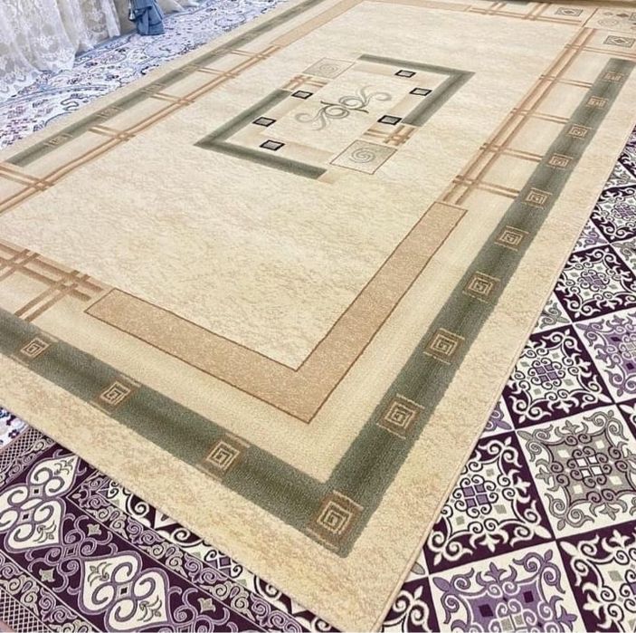 Өте жақсы күйде , таза көп ұсталмаған 300×200 размердегі кілем сатылад