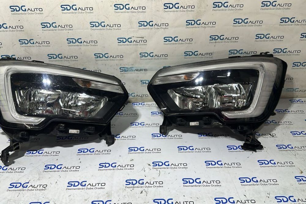 Faruri / Far stanga/dreapta 260607867R/ 260105567R Renault Master 2.3 2019-2025 Euro 6