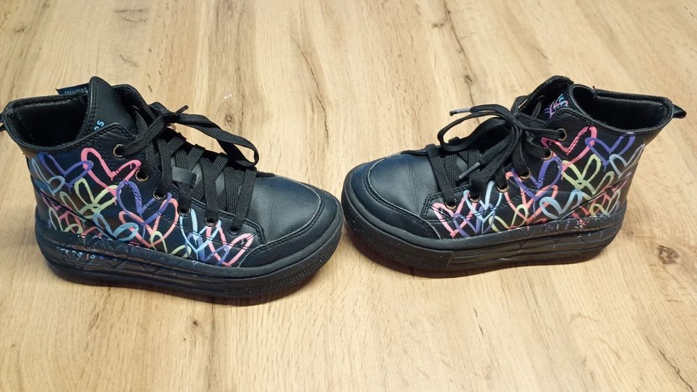 Ghete fetițe Skechers mărimea 33