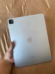 В отличном состояний Apple iPad pro 2021