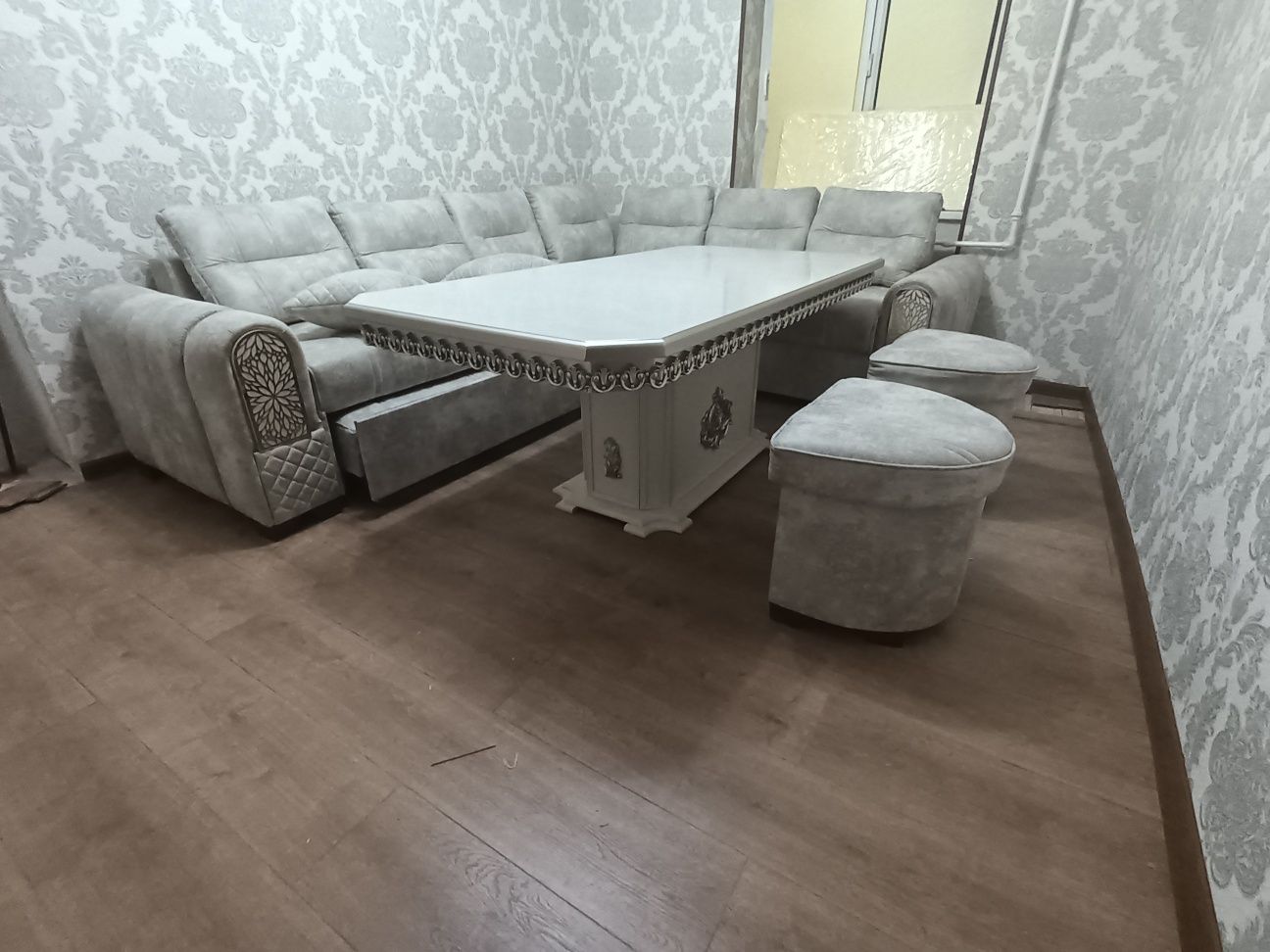 Мебель уголок стол