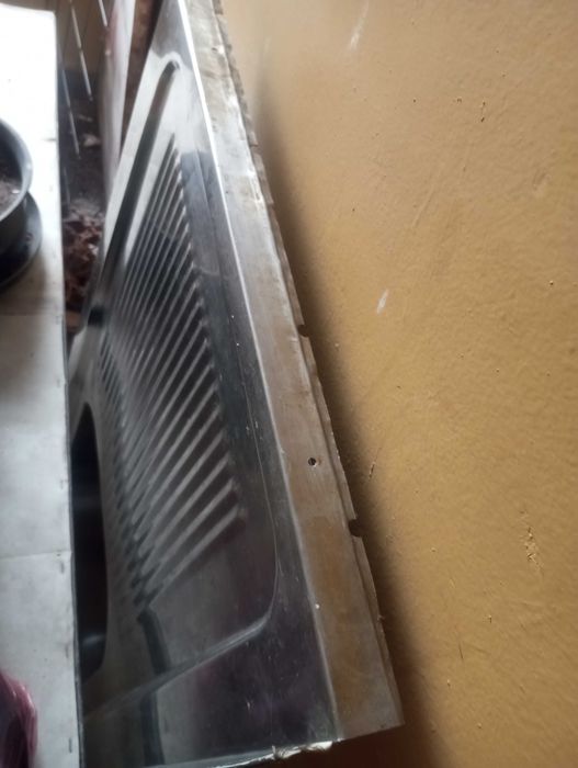 Продавам бордова мивка 60/100