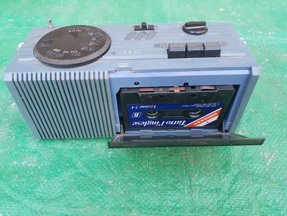 Vând radio casetofon chiaccherone  mono
