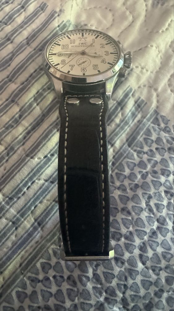 Часовник Omega Seamaster и IWC Schaffhausen