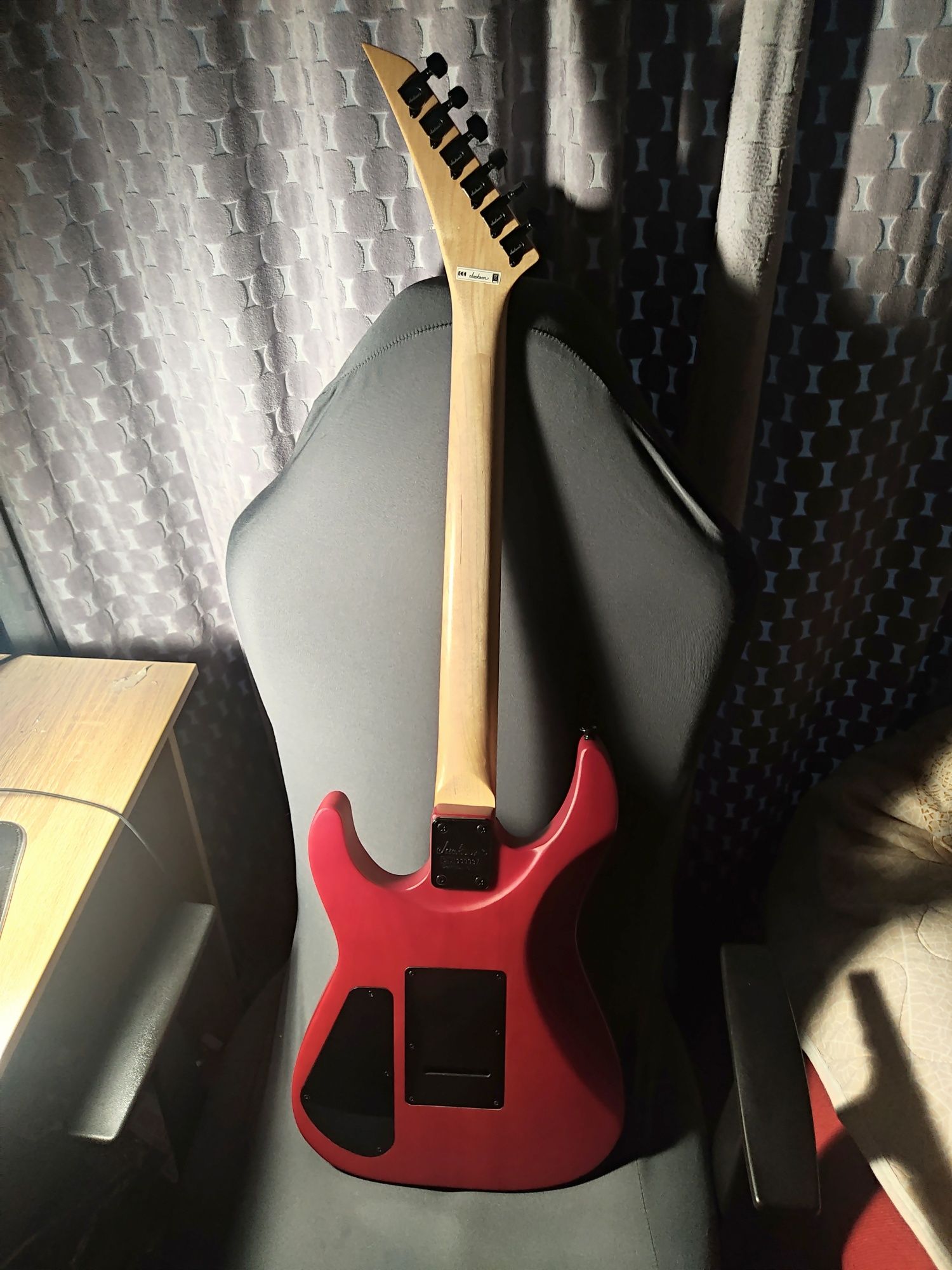 Jackson js24 електрическа китара