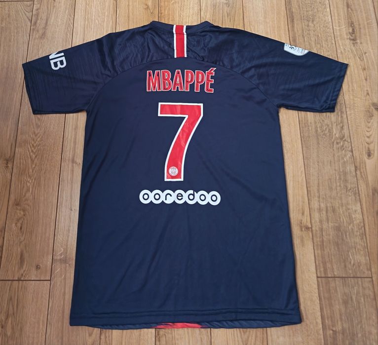 Футболни тениски