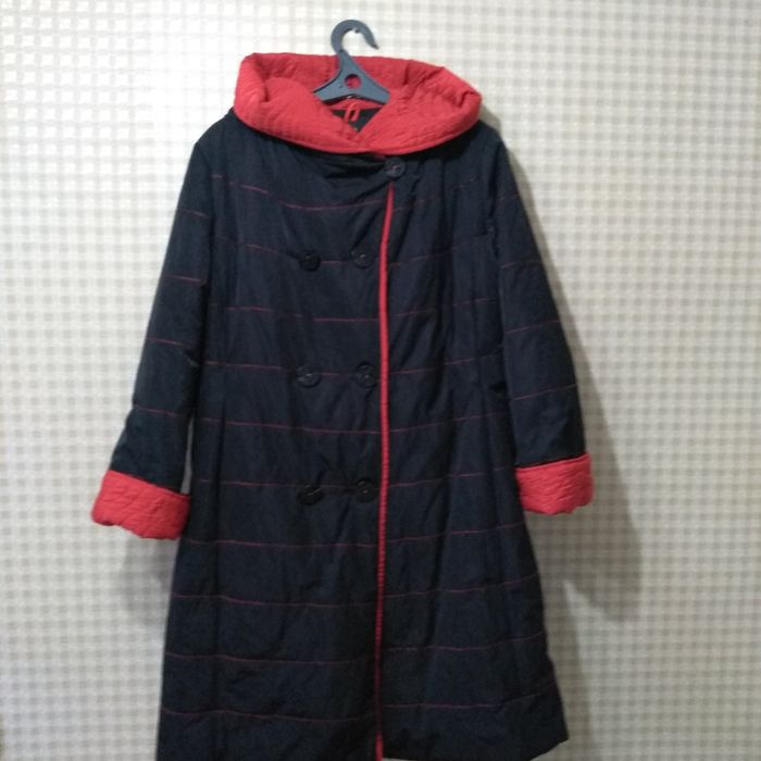Продам куртки женские р-р 48