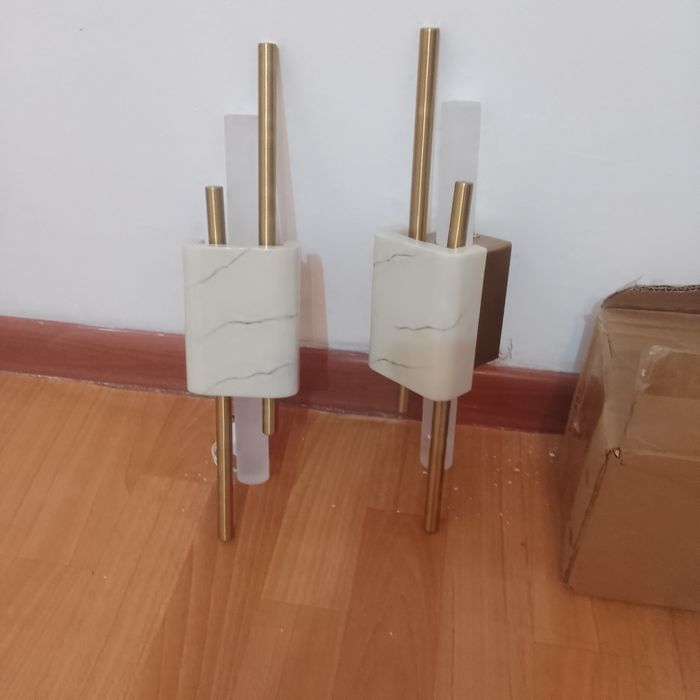 Стенная бра 2 штуки.