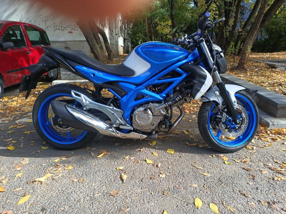 Vand URGENT : Suzuki SFV 650 Gladius
