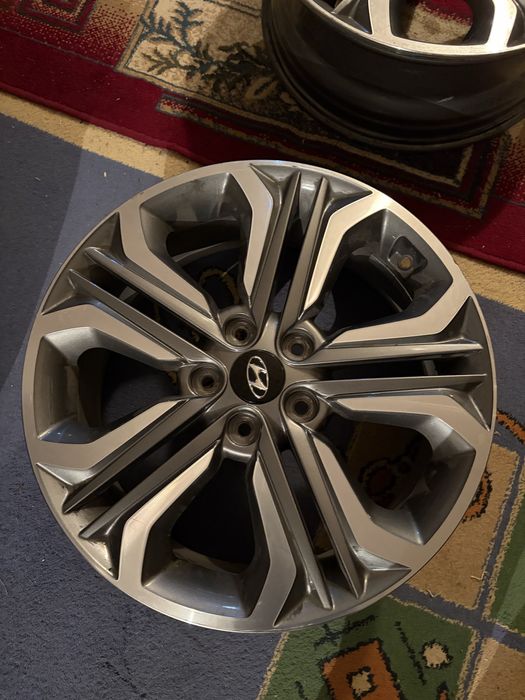 Hyundai, Kia, Toyota литые диски R18 в отличном состоянии