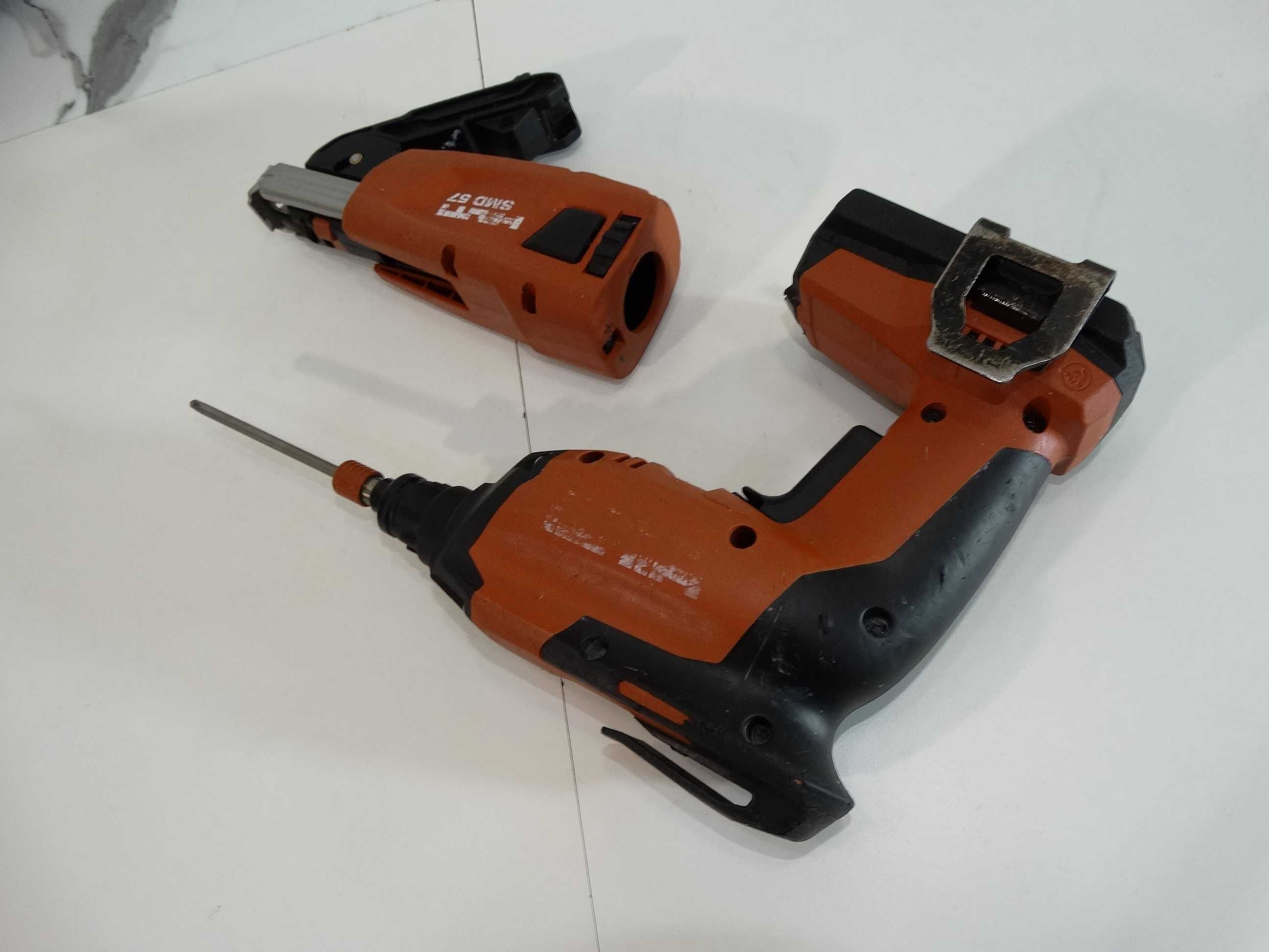 Hilti SD 5000 - 22 + SMD 57 / NURON - Винтоверт за гипскартон