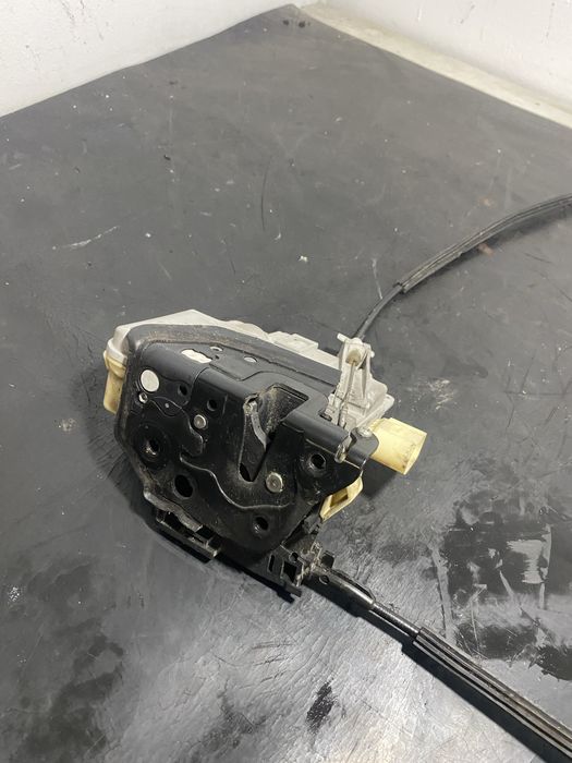 Incuietoare broasca usa stanga fata Audi Q3 8UB 2011-2018 | 3C1837015A