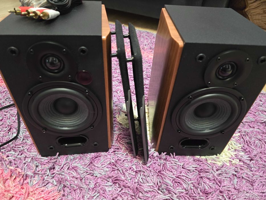 Boxe 2.0 R1380T-BR - garantie, complete, maro